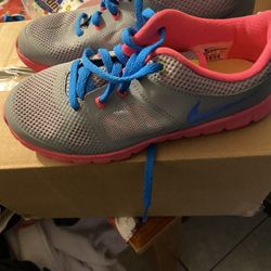 Nike Girls Size 2 Youth