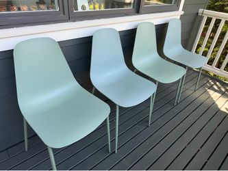 Indoor/Outdoor Dining Chairs $480 Value