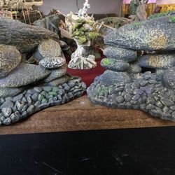 Fish Tank Decor. (2 pcs )