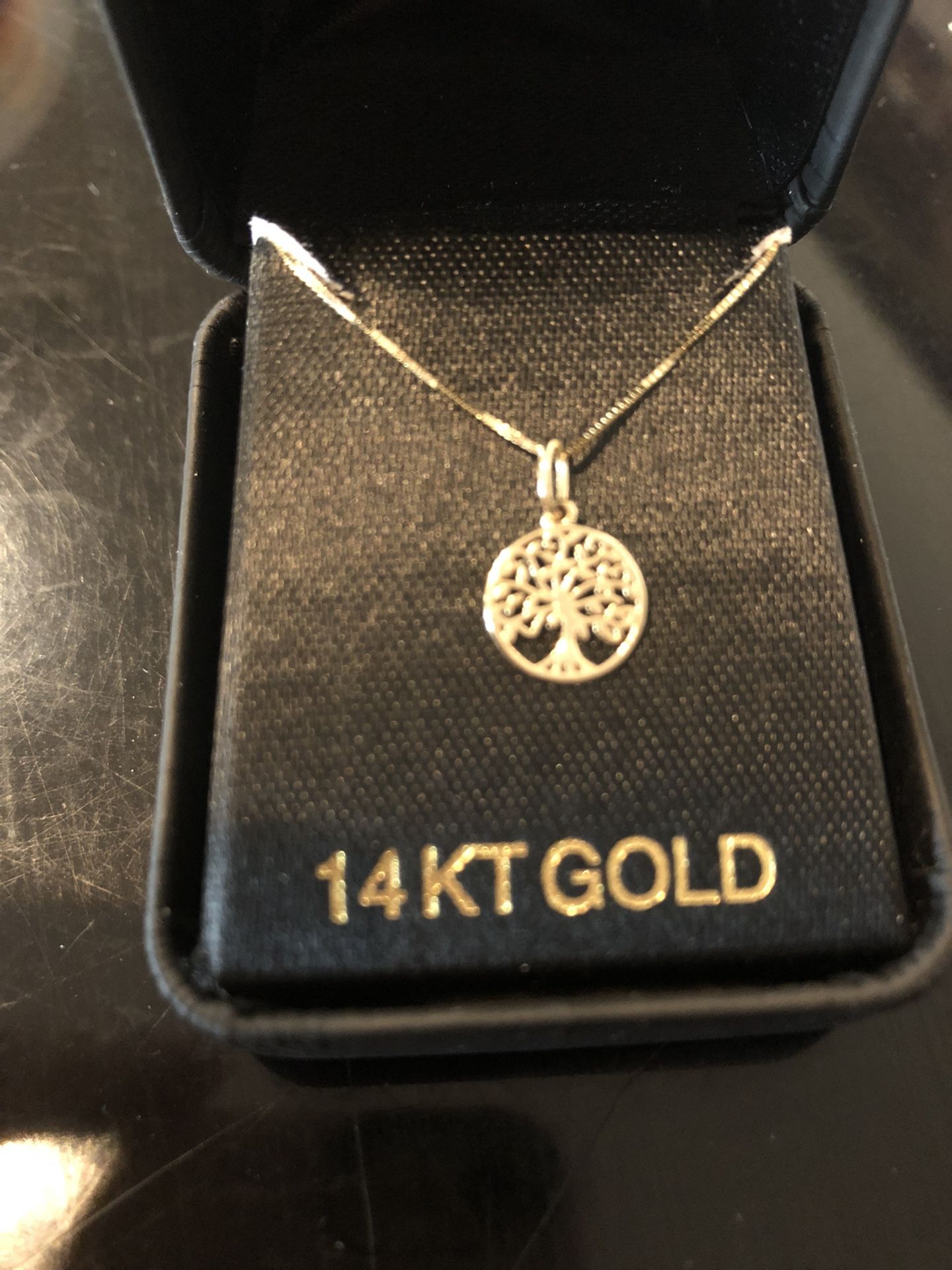 14 K Solid Gold Necklace/ Pendant ( 14 Kilates ) Marked. Please See Pictures!!!! New With Box!!!!