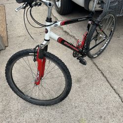 Schwinn Frontier Mountain Bike—26in Wheels And Tires—Rides Great!!!