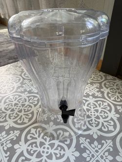 Punch bowl with lever