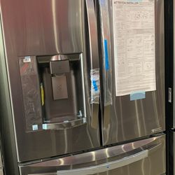 LG 26.7-cu ft 4-Door Standard-Depth French Door Refrigerator with Single Ice Maker (Fingerprint-Resistant Black Stainless Steel)