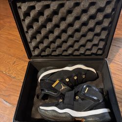Jordan AJNT 23 Black Metallic Gold size 8