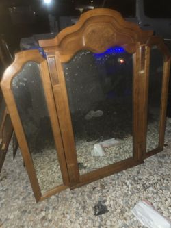Vintage Wood Tri-Fold Dresser Mirror – Country French Style