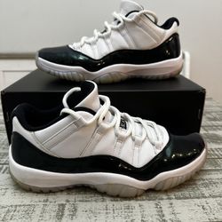 Air Jordan 11 Retro Low Emerald Size 11.5