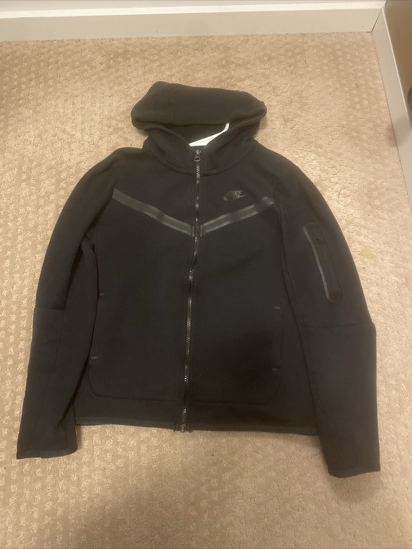 Black Nike Tech Youth Large