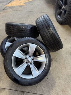 2012 to 2020 Dodge Charger/Challenger Wheels in excellent condition