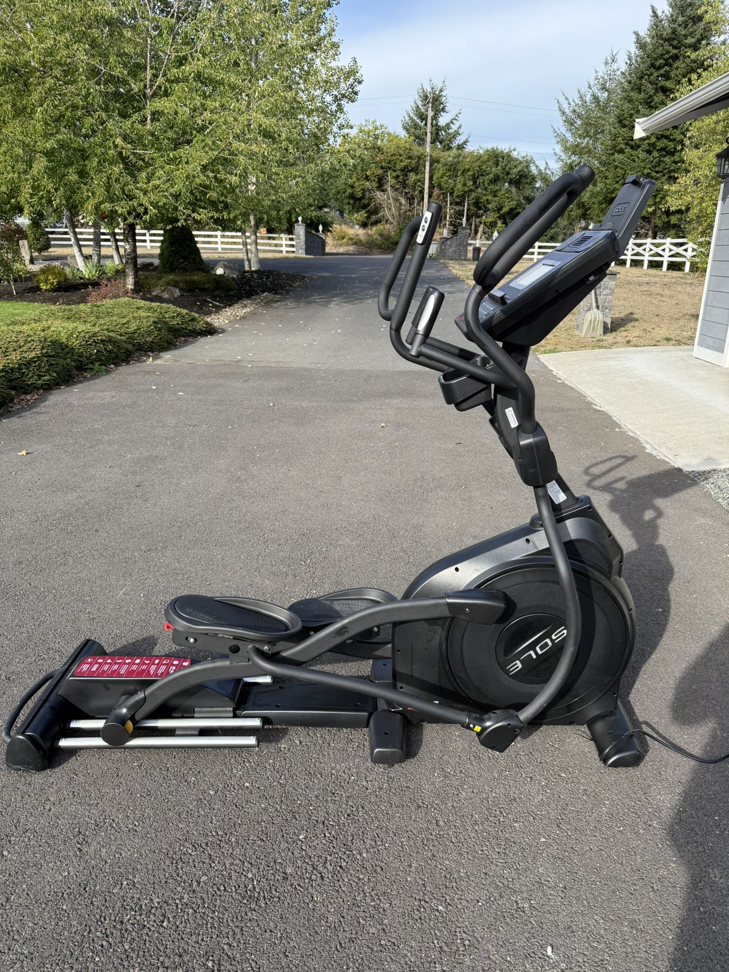 Sole E35 Eliptical