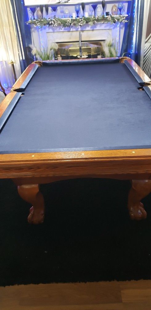 Beautiful 8ft. Vintage Gandy Pooltable with beautiful Wood Gain , Ball & Craw Feet . 3 piece 1" Slate . . With New Blue Super Speed Cloth And Rail