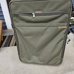 BRIGGS RILEY 30 INCH SUITCASE WITH ROLLER, EXCELLENT CONDITION, NEW WAS  $850