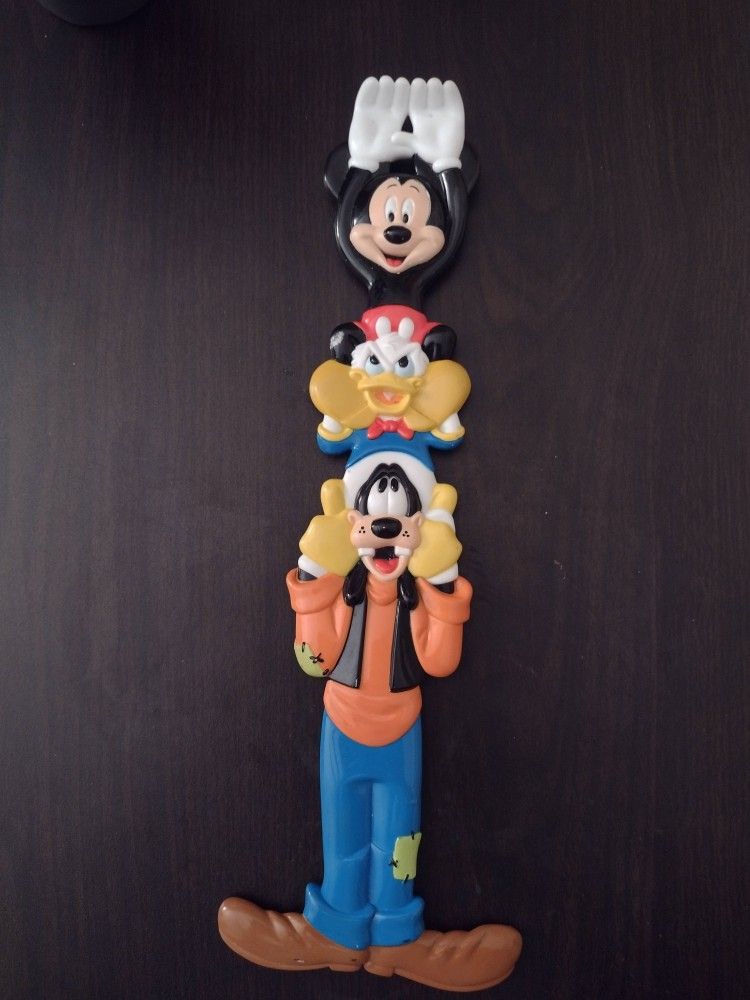 Vintage Walt Disney World 15" Mickey,Donald & Pluto Back Scratcher