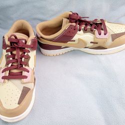 Nike Dunk Low Scrap Latte size 8