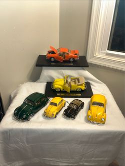Lot Of 6 Random volkswagen beetle & 1 Volkswagen Karmann -Ghia Oronge All Pre-owned  good condition
