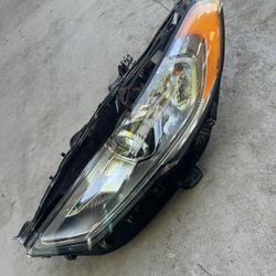 2017 2018 2019 2020 Ford Fusion Left Halogen Headlight