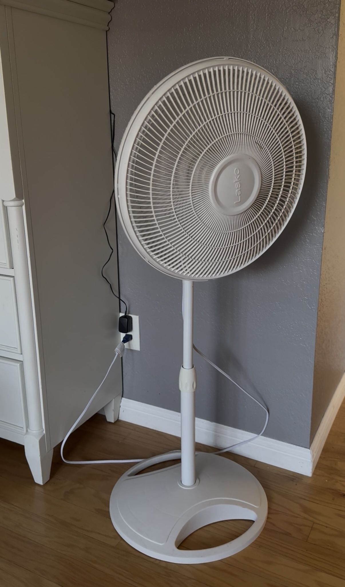 Lasko 18” 3 Speed Pedestal Fan