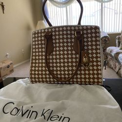 TAN/BROWN CALVIN KLEIN CHECKERED PURSE 