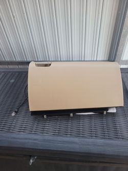 2012 Mercedes benz GL 450 Glove Box Tan