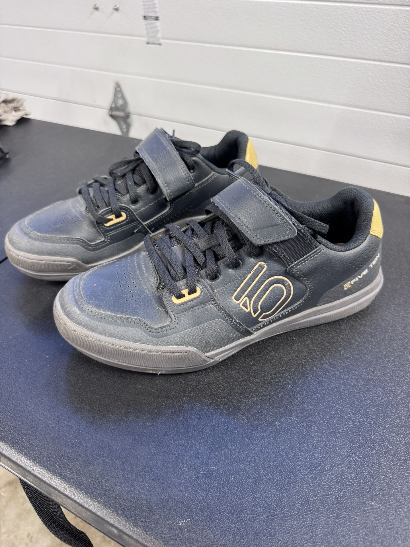 Five Ten Hellcat Clipless Mountain Bike Shoes