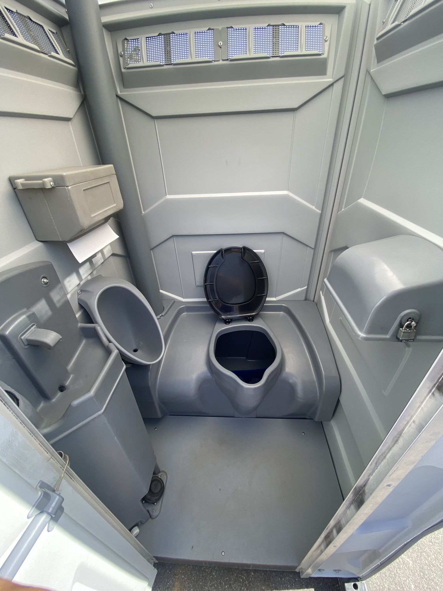 Portable Restroom for Sale in Rialto, CA OfferUp