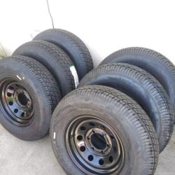 FOR SALE EACH TIRE WITH RIM ONLY FOR TRAILERS RADIAL 225 75R15 6 LUGS COLOR BLACK FOR ANY QUESTION TEXT ME PLEASE HABLO ESPAÑOL THANKS FOR WATCHING