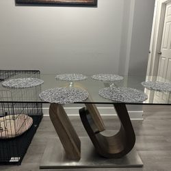Dinning Table 