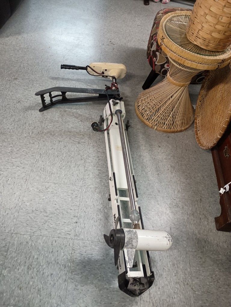 MotorGuide Great White Trolley