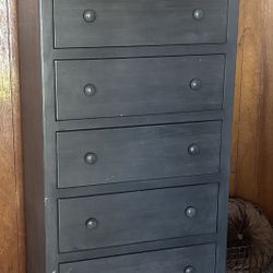 5 Drawer Dresser 