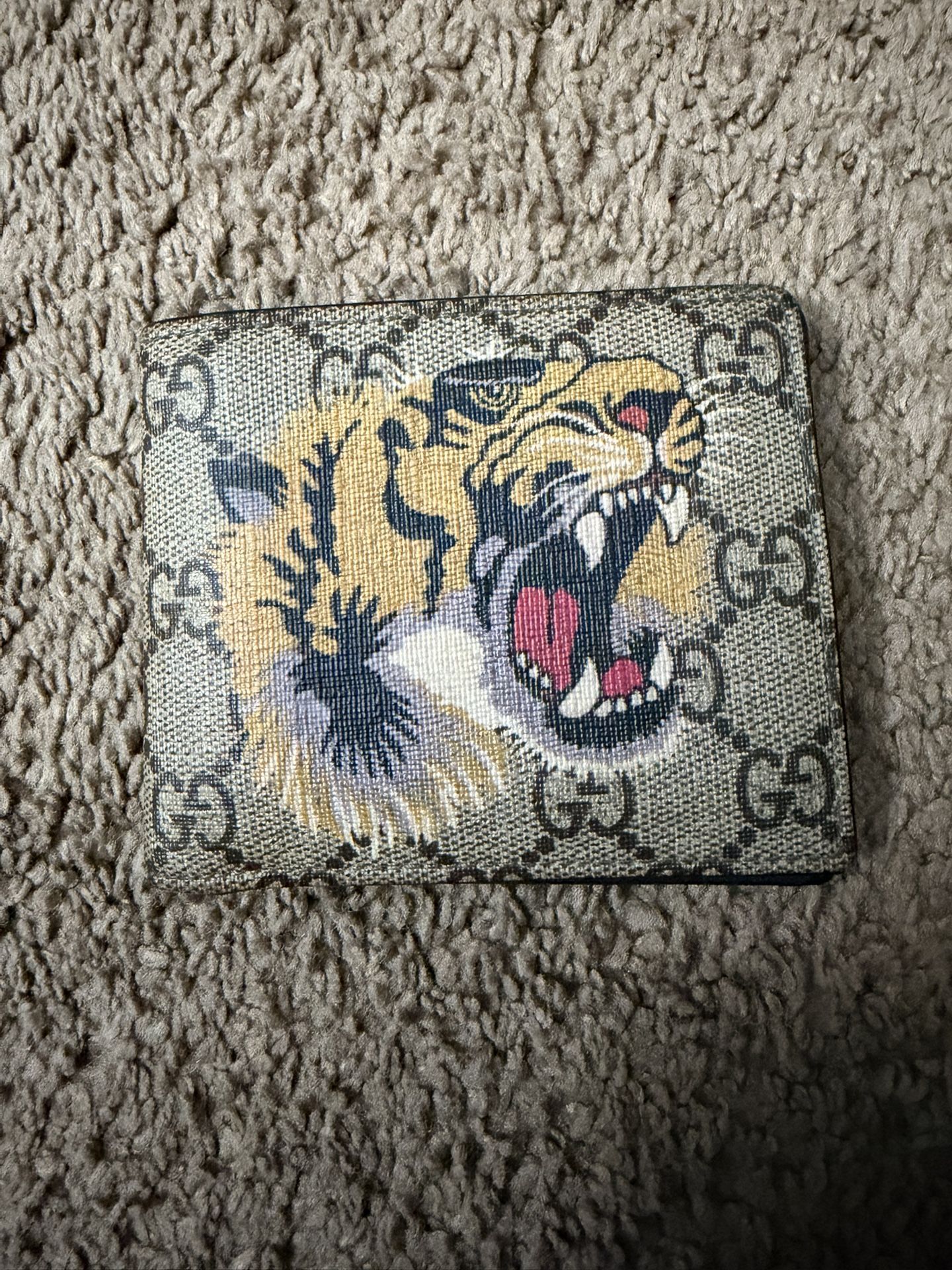 Authentic Gucci Wallet 