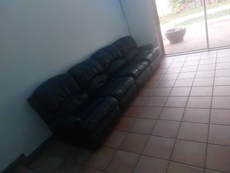 Black Leather Recliner Sofa