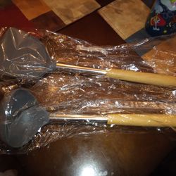New! Kitchen utensils
