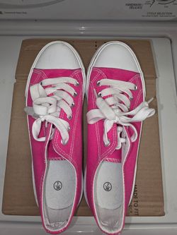 Pink Canvas Low-Top Sneakers Size 7