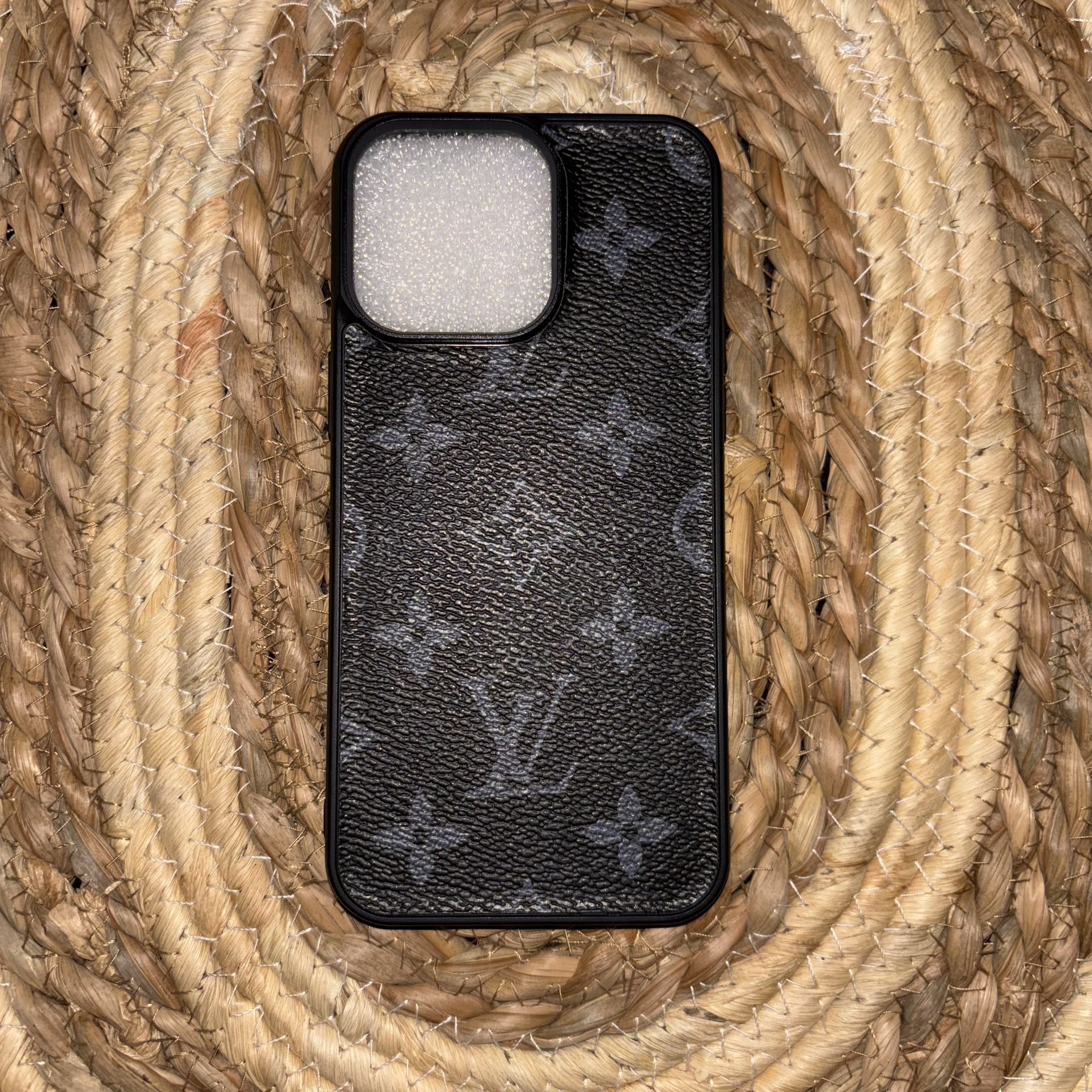 Iphone 15 Pro Max Luxury Designer Case 🎊🎉