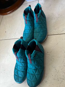 New Women’s Teva ReEmber Mid boots