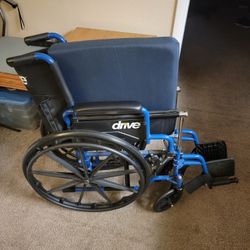 Drive wheelchair and seat cushion