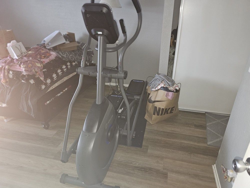 Horizon Elliptical Ex-59