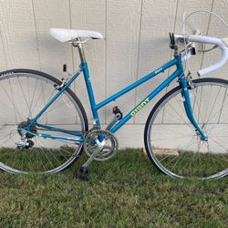 Giant Quasar Women’s Road Bicycle