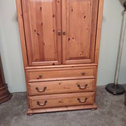 Timbercrest Armoire, Beautiful Craftsmanship , Slide-out Tray With TV, locking Drawer