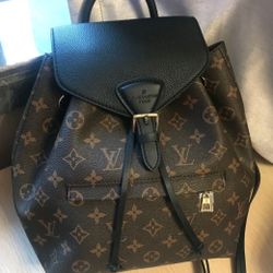 Beautiful Backpack Comes With Dust Bag Perfect For Mother's Day 