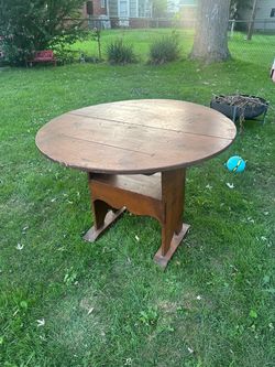 Craftsman’s Style Handmade Table