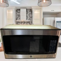 XL Super Clean GE Stainless Steel Microwave in Great Condition 