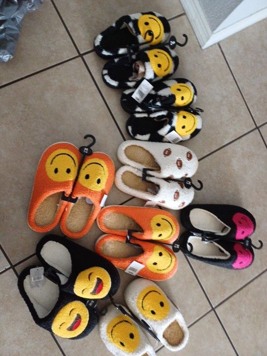 Slippers Size Small Medium Large, XL Large