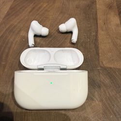 Apple AirPods Pro 2nd Gen - Lightening case 
