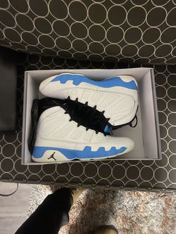 Retro 9 Powder Blue