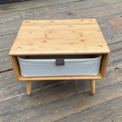 Little Table / Organizer