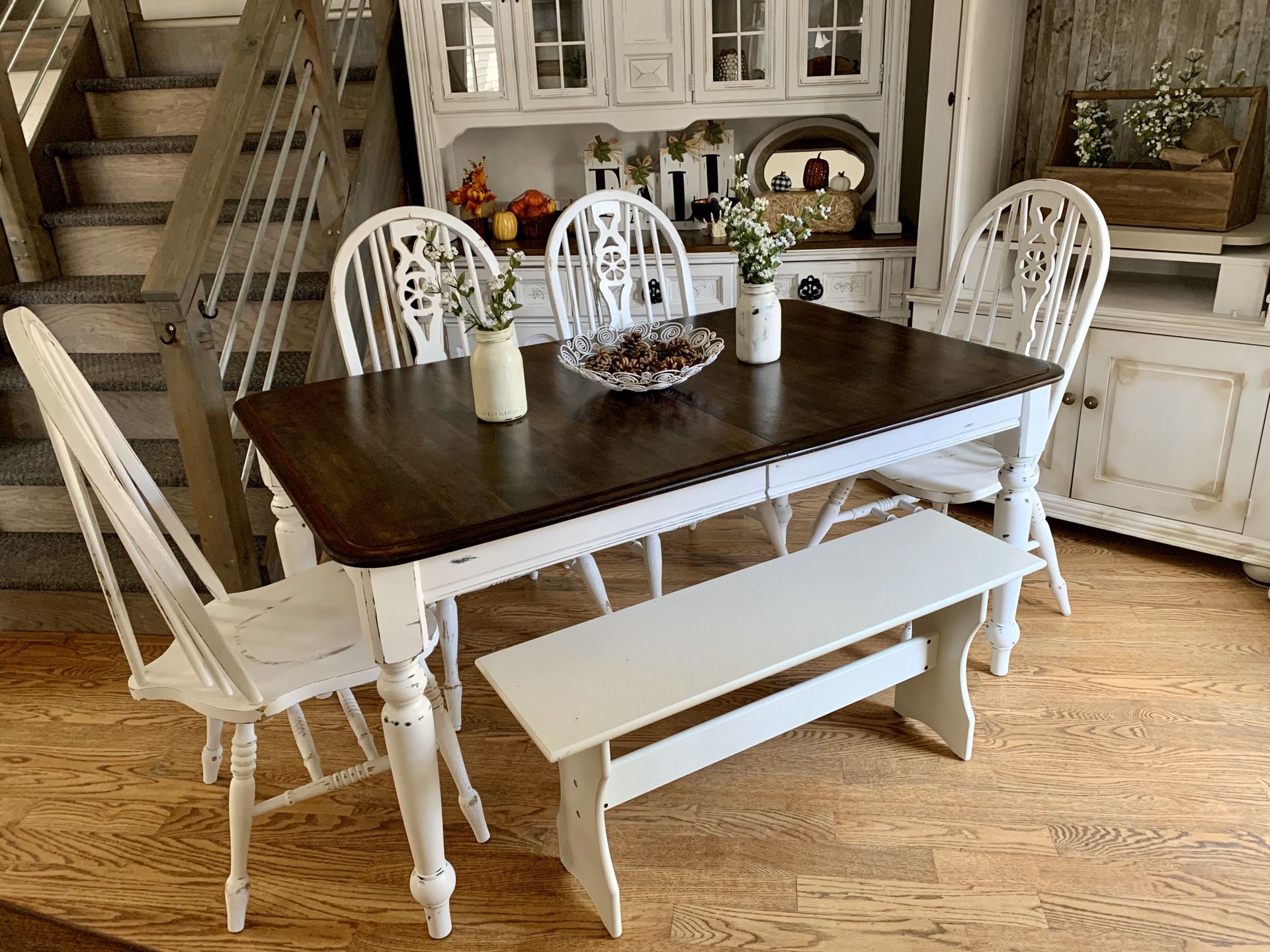 Shabby kitchen / dining table , 4 chairs and nook bench
