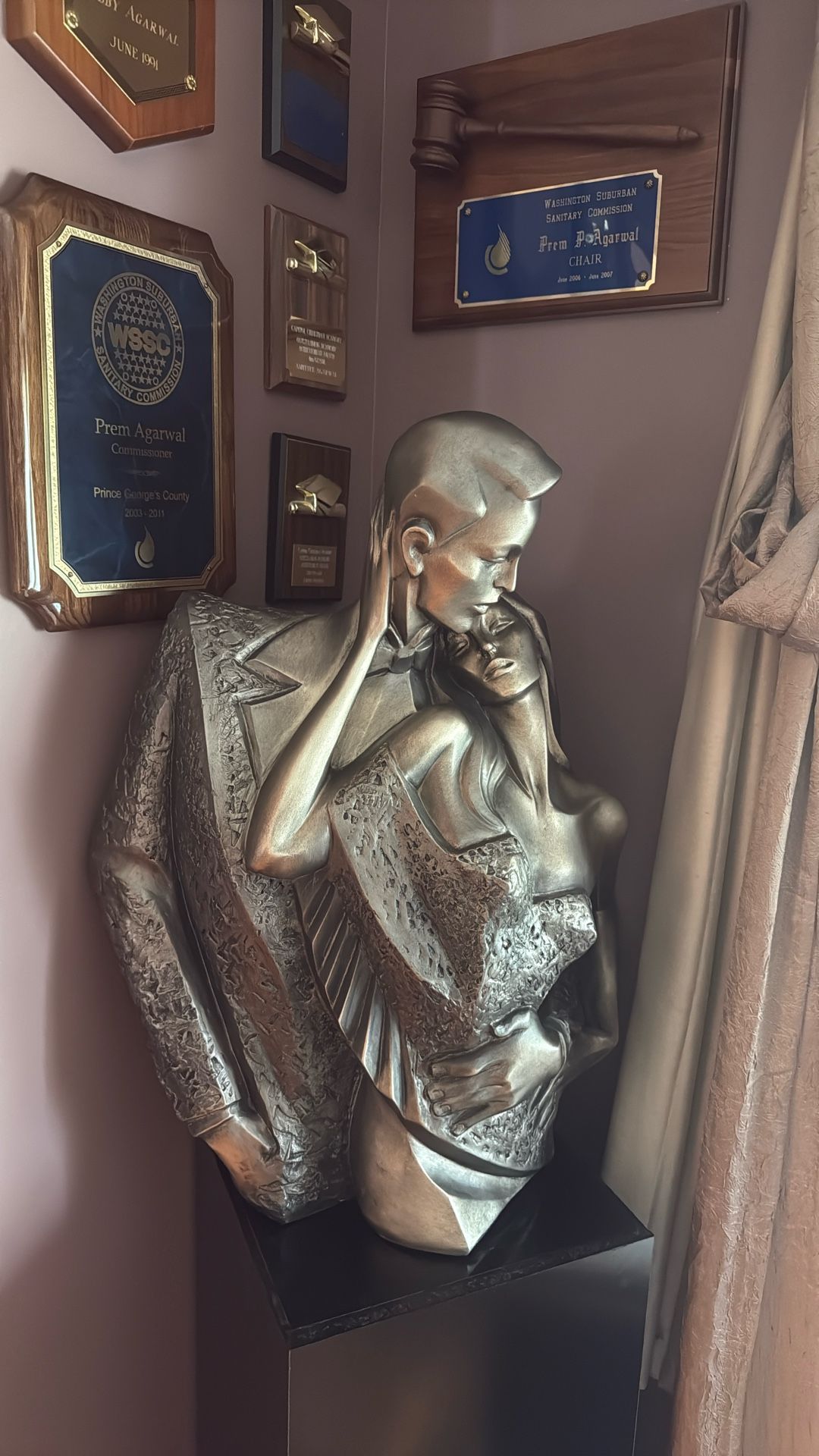 Home Decor Statue (Offer Price)