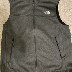 Men’s North Face Vest - XL