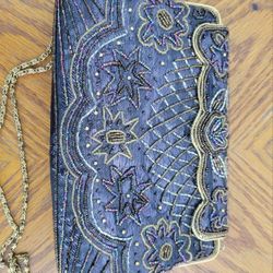 Beaded Evening Clutch/ Shoulder Bag W/ a gold-tone chain strap. New Open Box