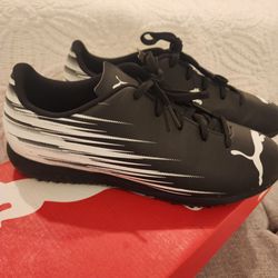 Attacanto II TT Jr Puma Turf Shoes Size 6.5